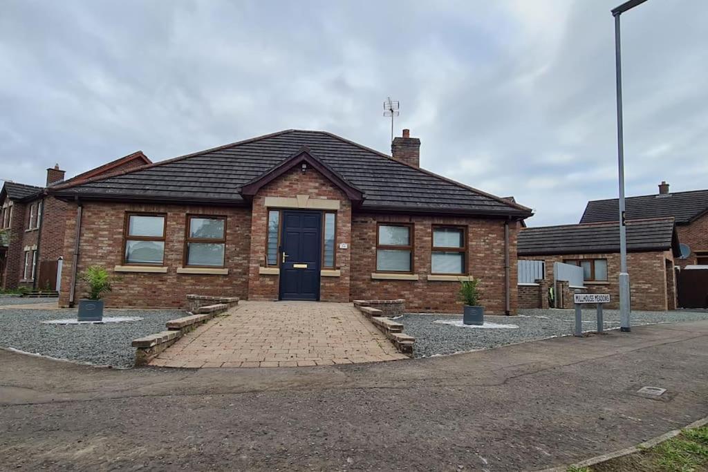Millhouse Cottage A Luxury 3 Bed Bungalow Antrim Extérieur photo